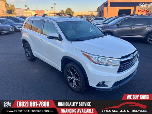 Used 2016 Toyota Highlander XLE image 24