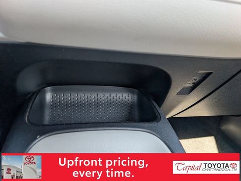Used 2020 Toyota Corolla LE FWD image 20