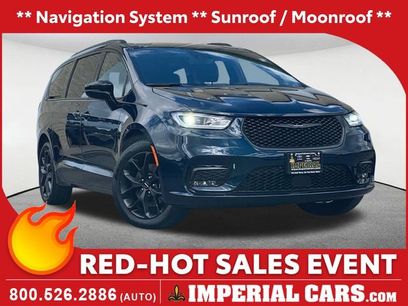 Used 2024 Chrysler Pacifica Limited w/ S Appearance Package