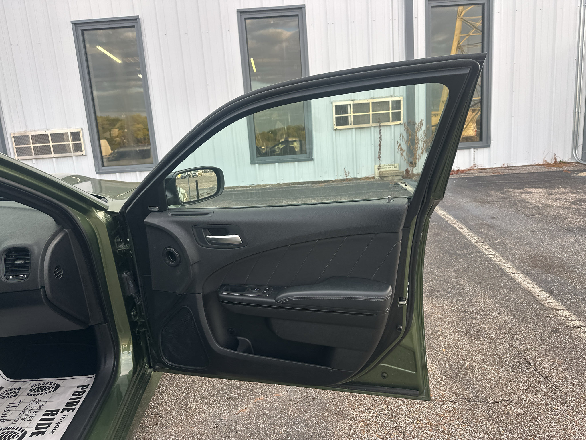 Used 2022 Dodge Charger R/T w/ Blacktop Package RWD image 16