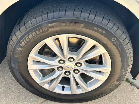 Used 2023 Cadillac XT5 Luxury FWD image 28