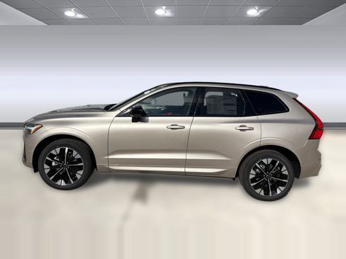 Used 2026 Volvo XC60 B5 Plus w/ Climate Package AWD/4WD image 2