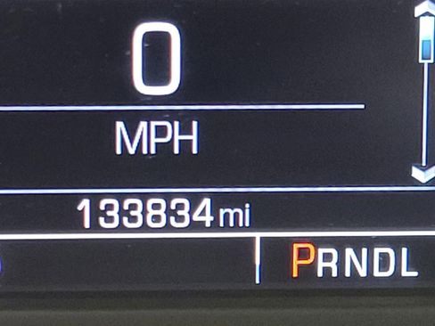 Used 2020 GMC Yukon XL SLT w/ Open Road Package image 3