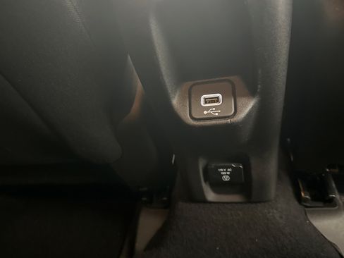 Used 2020 Jeep Renegade Trailhawk AWD/4WD image 21