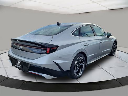 New 2025 Hyundai Sonata SEL image 6