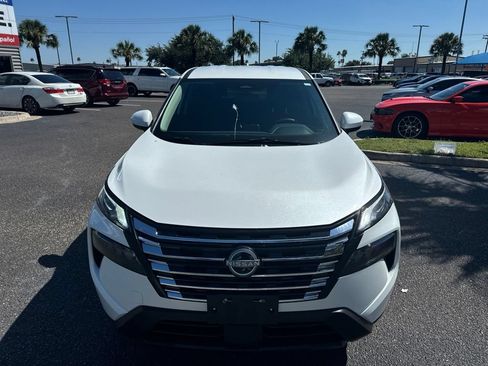 Used 2026 Nissan Rogue SV FWD image 6