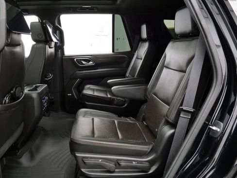 Used 2021 Chevrolet Tahoe High Country w/ Premium Package image 19