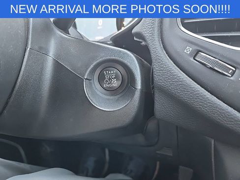 Used 2018 Jeep Compass Latitude w/ Cold Weather Group AWD/4WD image 18