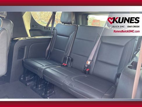 Used 2023 Chevrolet Suburban Premier image 24