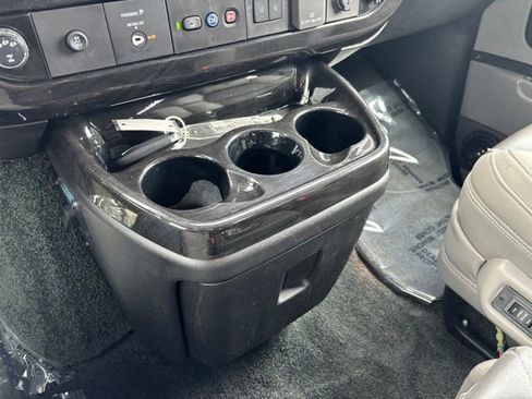 Used 2020 GMC Savana 2500 Extended w/ Enhanced Convenience Package RWD image 33
