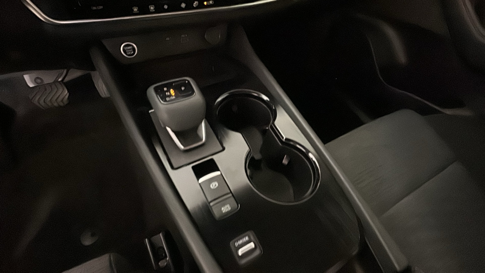 Used 2023 Nissan Rogue SV FWD image 26