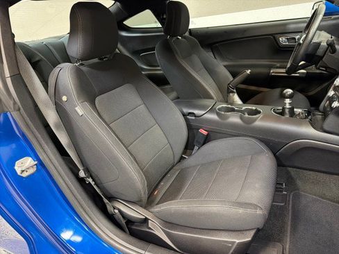 Used 2017 Ford Mustang Coupe image 40