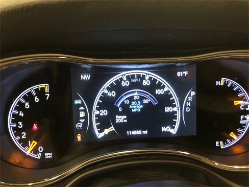 Used 2018 Jeep Grand Cherokee Laredo image 17