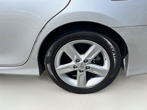 Used 2013 Toyota Camry SE FWD image 29