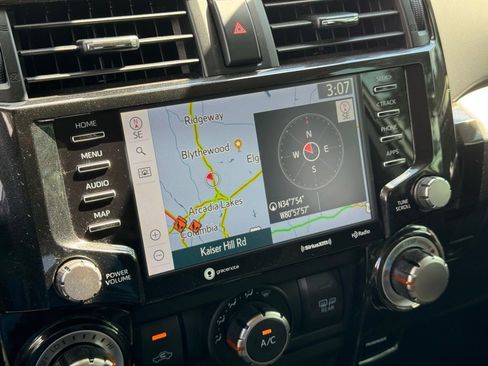 Used 2020 Toyota 4Runner TRD Off-Road image 69