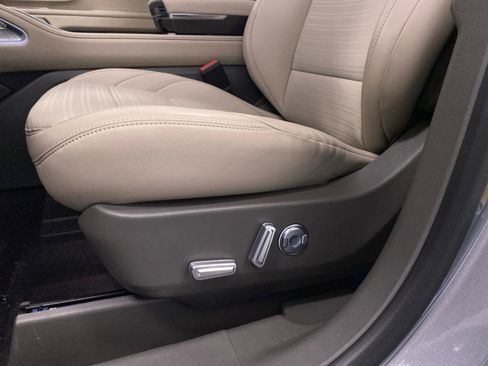 New 2025 Lincoln Nautilus Reserve w/ Jet Appearance Package image 16