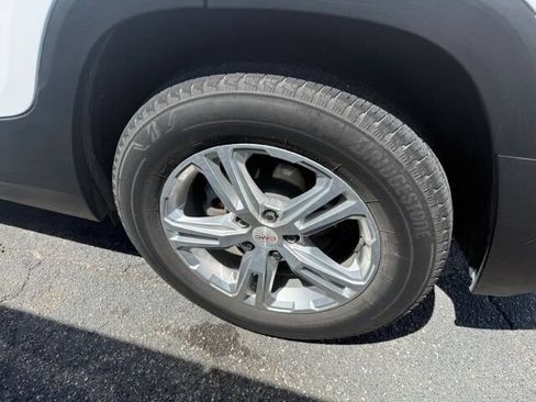 Used 2022 GMC Terrain SLE w/ Driver Convenience Package AWD/4WD image 8