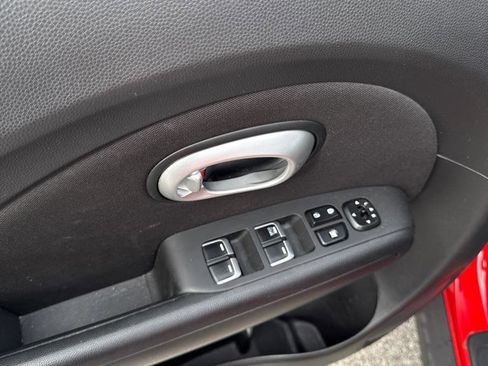 Used 2019 Kia Soul FWD image 4