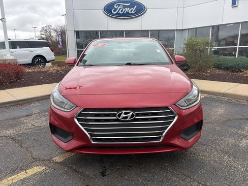 Used 2020 Hyundai Accent SE image 2