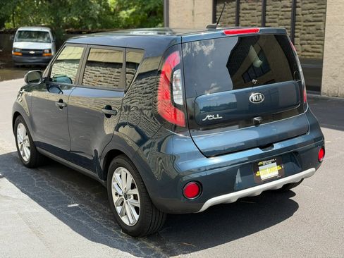 Used 2018 Kia Soul + FWD image 9