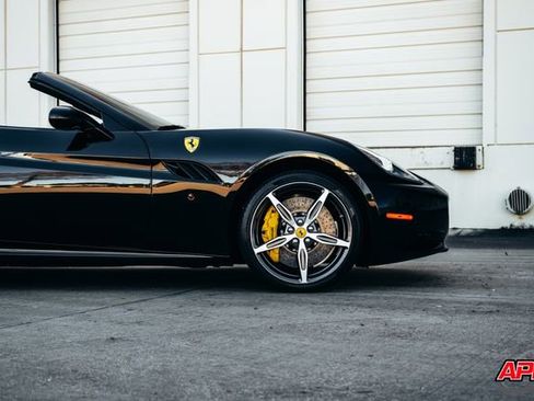 Used 2014 Ferrari California image 70