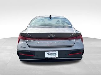 Used 2024 Hyundai Elantra Limited FWD video 4