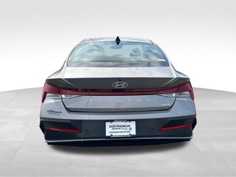 Used 2024 Hyundai Elantra Limited FWD image 4