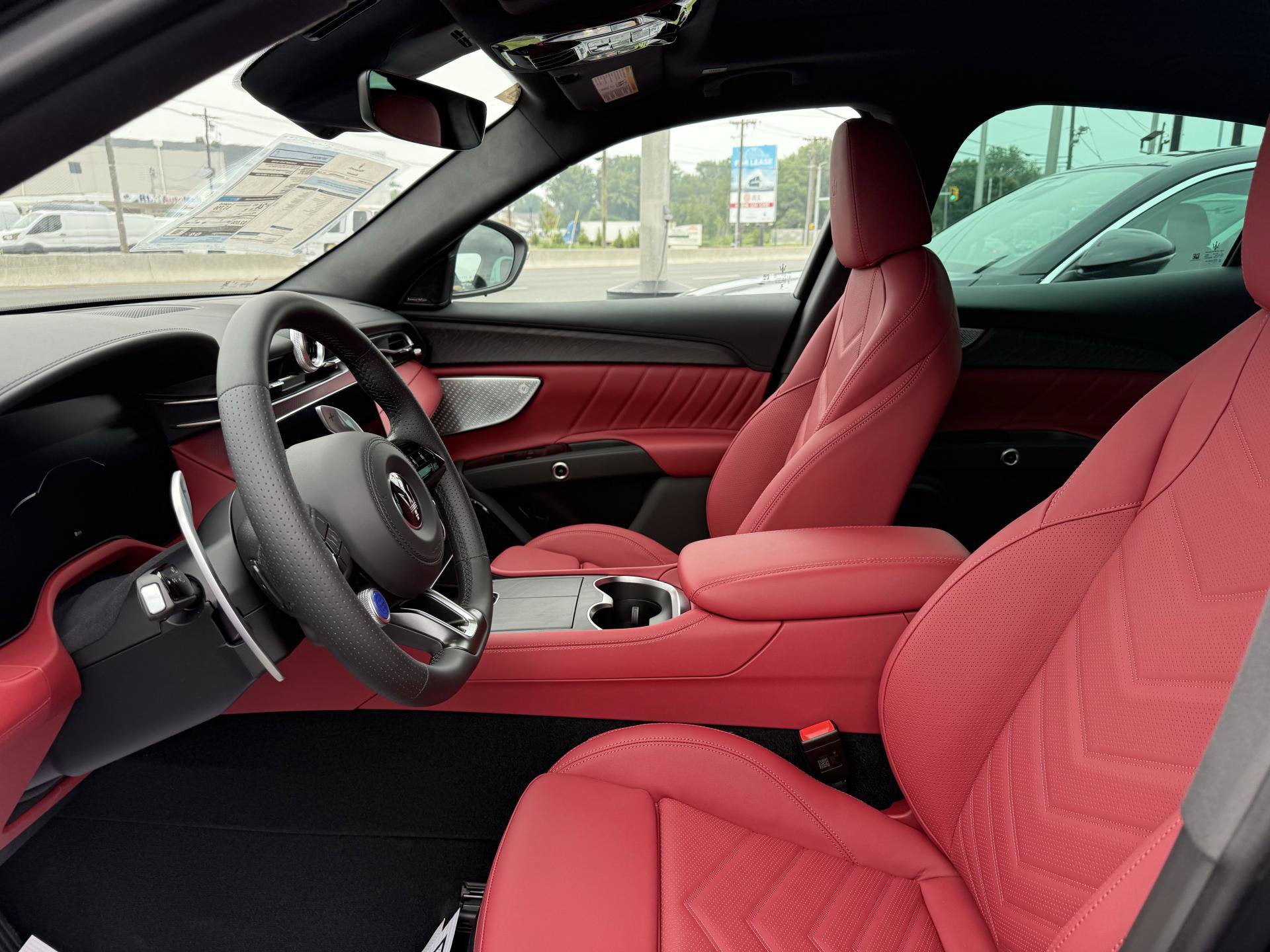 Used 2025 Maserati Grecale GT AWD/4WD image 6
