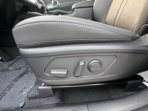 New 2026 Kia Sorento S AWD/4WD image 24