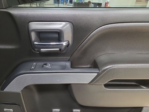 Used 2018 Chevrolet Silverado 1500 LTZ Z71 w/ Redline Edition image 19