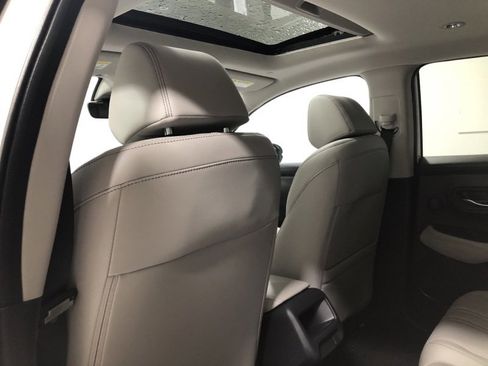 New 2026 Honda HR-V EX-L image 17