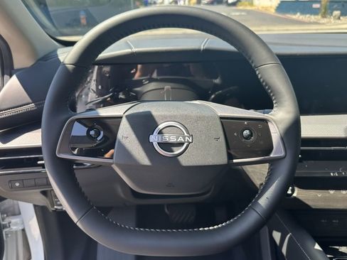 New 2025 Nissan Murano SV image 16