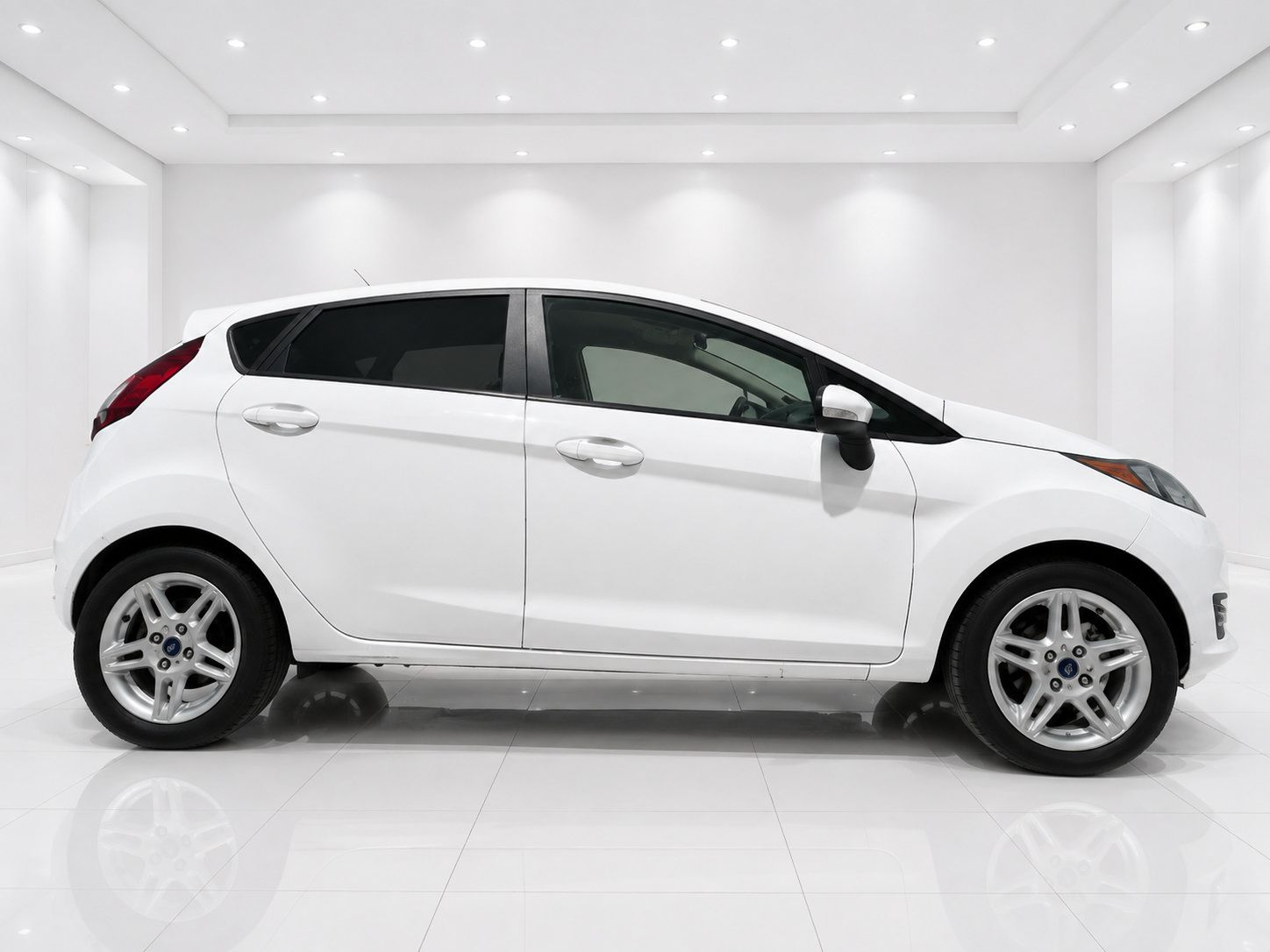 Used 2019 Ford Fiesta SE FWD image 6