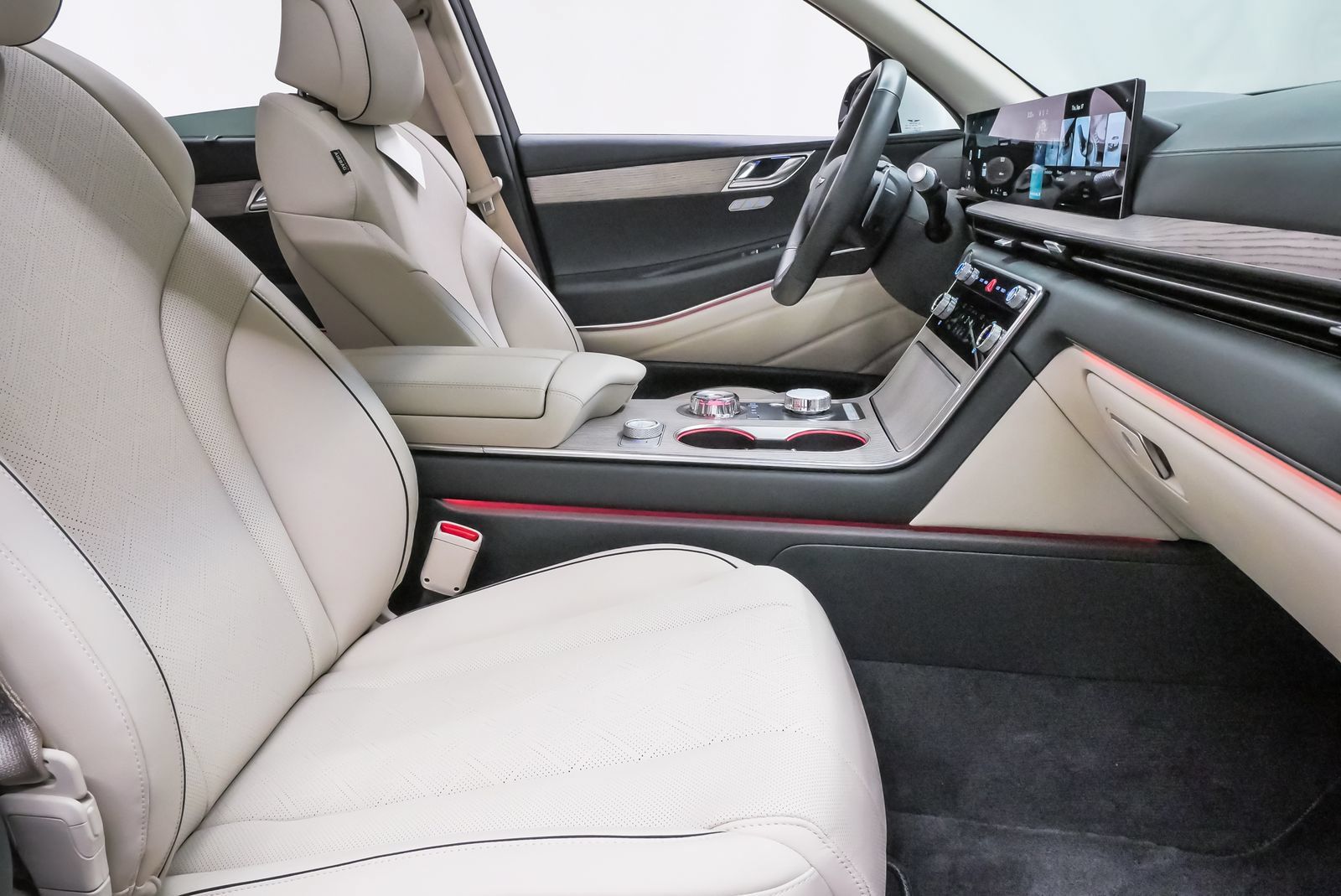 Certified 2026 Genesis GV80 2.5T Prestige AWD/4WD image 15