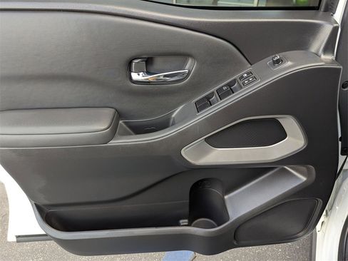 Used 2022 Nissan Frontier SV w/ Technology Package image 26