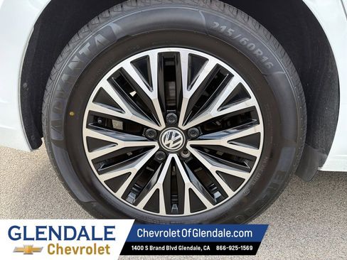 Used 2019 Volkswagen Jetta SE image 26