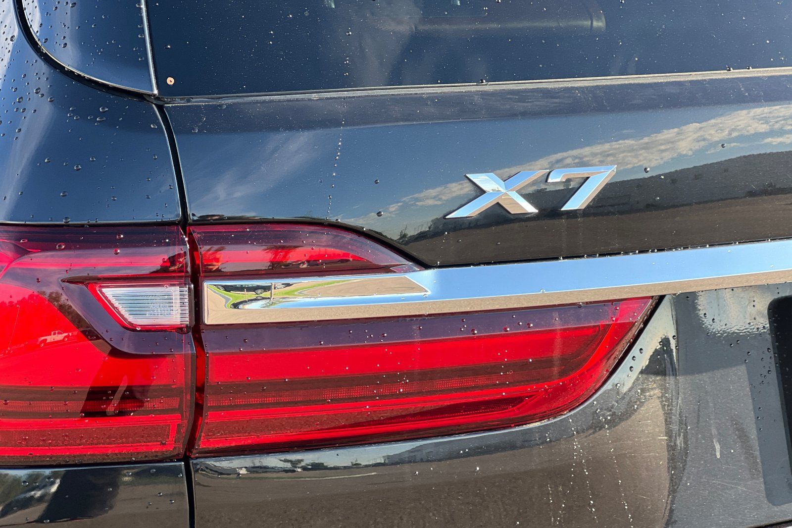 Used 2020 BMW X7 xDrive40i w/ Premium Package AWD/4WD image 25