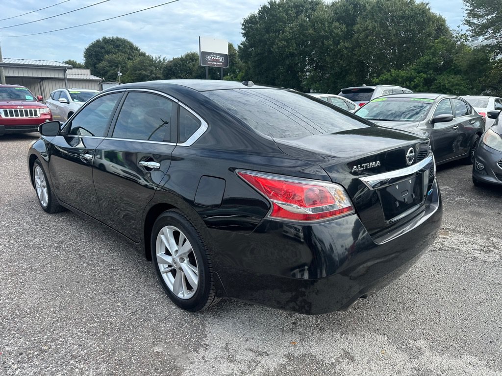 Used 2014 Nissan Altima 2.5 SV w/ Convenience Package FWD image 4