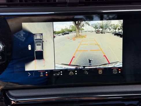 Used 2024 GMC Sierra 1500 AT4 w/ Technology Package AWD/4WD image 17