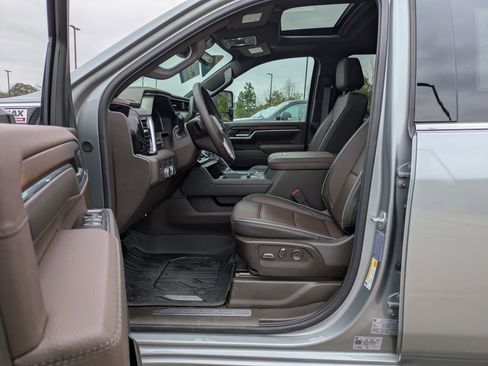 Used 2026 GMC Sierra 2500 Denali w/ Denali Reserve Package image 12