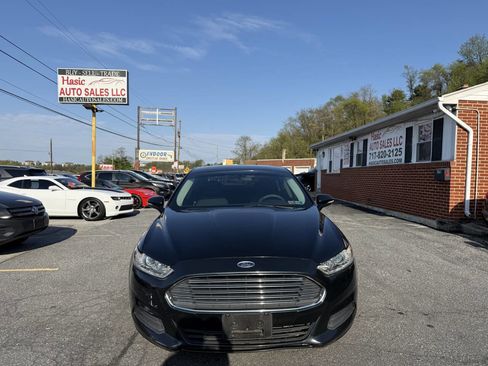 Used 2014 Ford Fusion SE FWD image 2