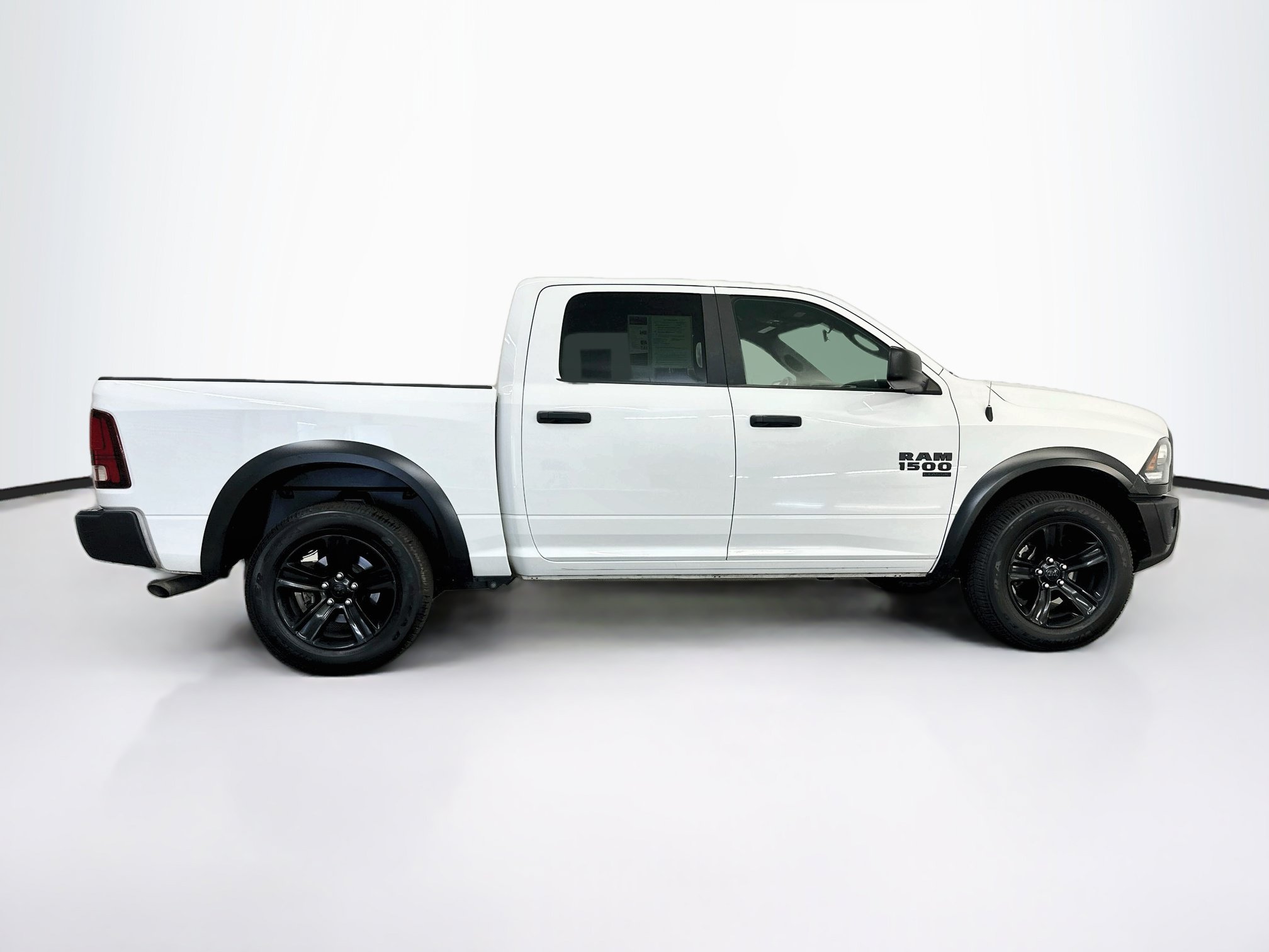 Used 2024 RAM 1500 Warlock AWD/4WD image 10