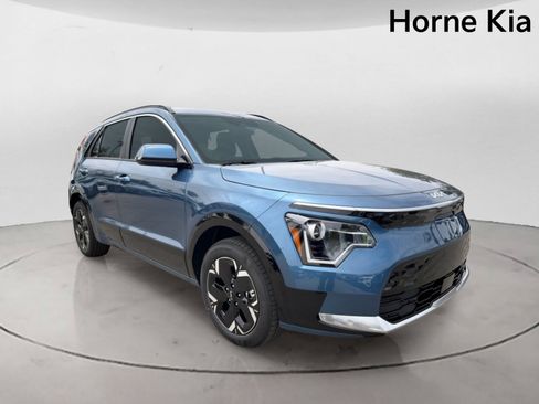 New 2026 Kia Niro Wind FWD image 2