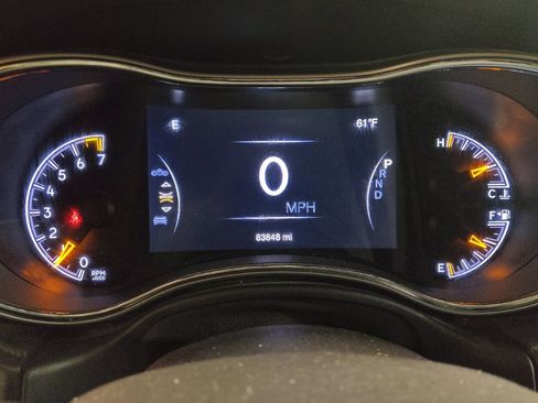 Used 2018 Jeep Grand Cherokee Laredo image 23