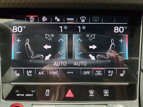 Used 2025 Audi RS Q8 performance image 31