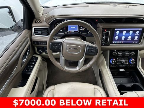Used 2021 GMC Yukon XL Denali w/ Denali Premium Package image 28