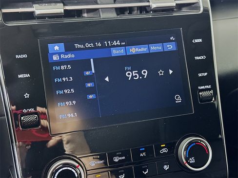 Used 2023 Hyundai Tucson SEL image 25