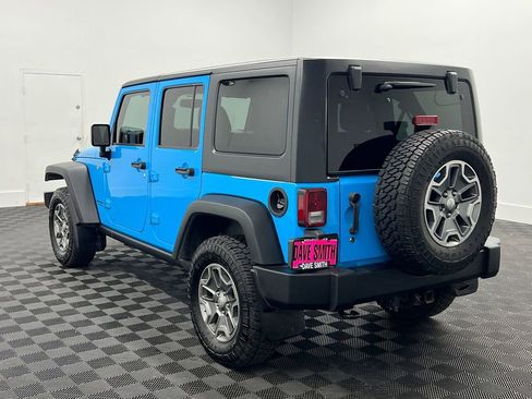 Used 2017 Jeep Wrangler Unlimited Rubicon w/ Cold Weather Group image 3