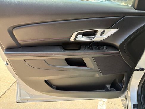 Used 2014 GMC Terrain SLE FWD image 15