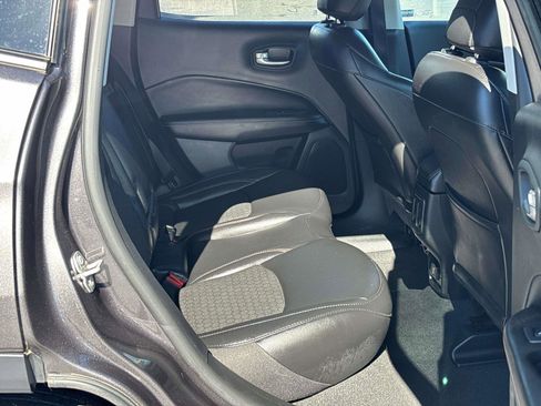Used 2021 Jeep Compass Latitude w/ Convenience Group image 15